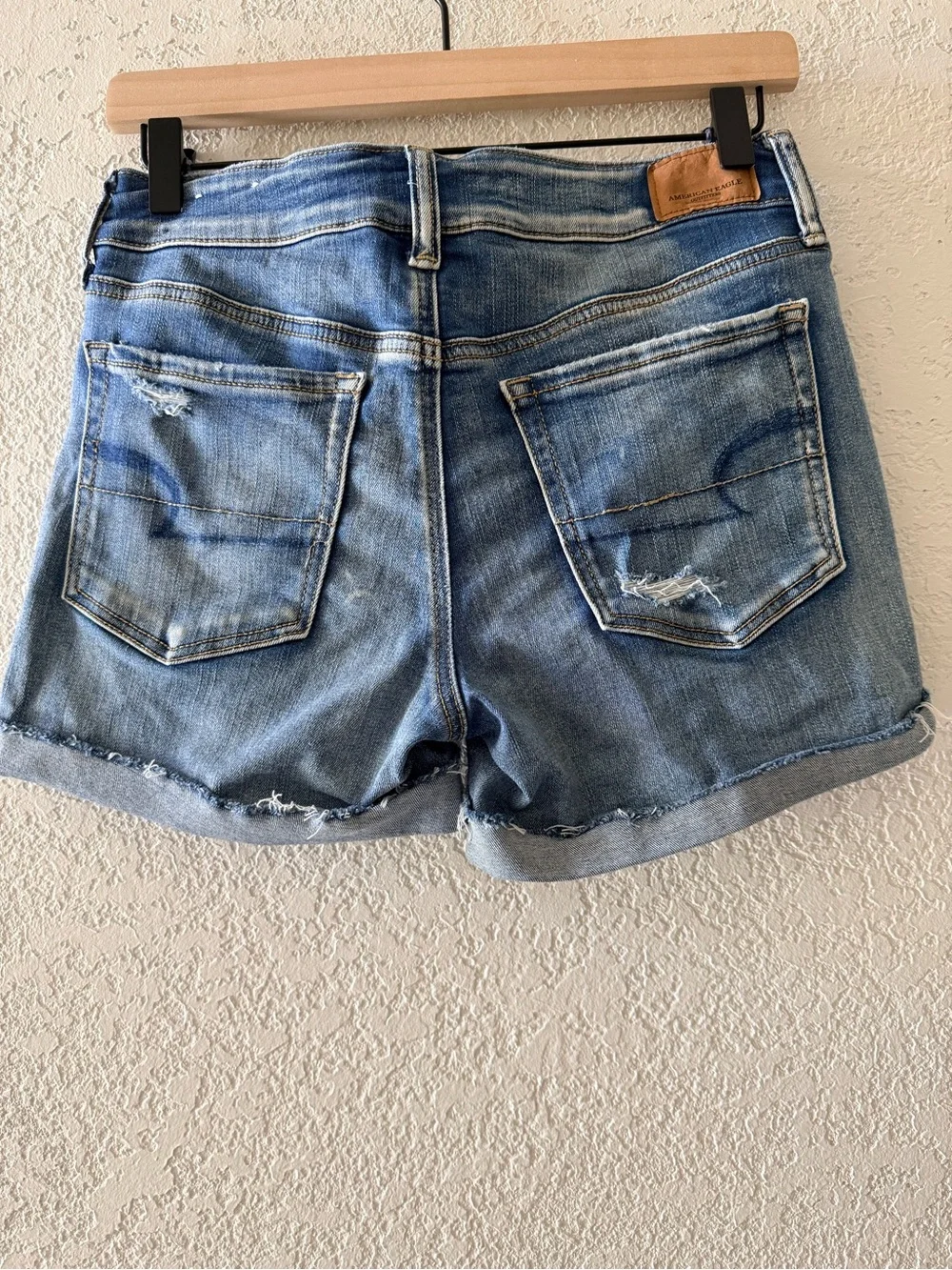 AMERICAN EAGLE OUTFITTERS Next Level Stretch X  Distressed High Rise Shorts Sz 8 - Picture 4 of 11